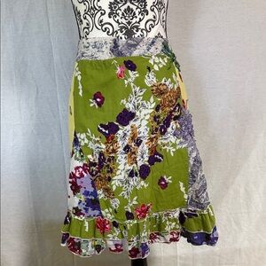 Kessley Save the Queen skirt Multi Vibrant Floral Skater pattern layered knee